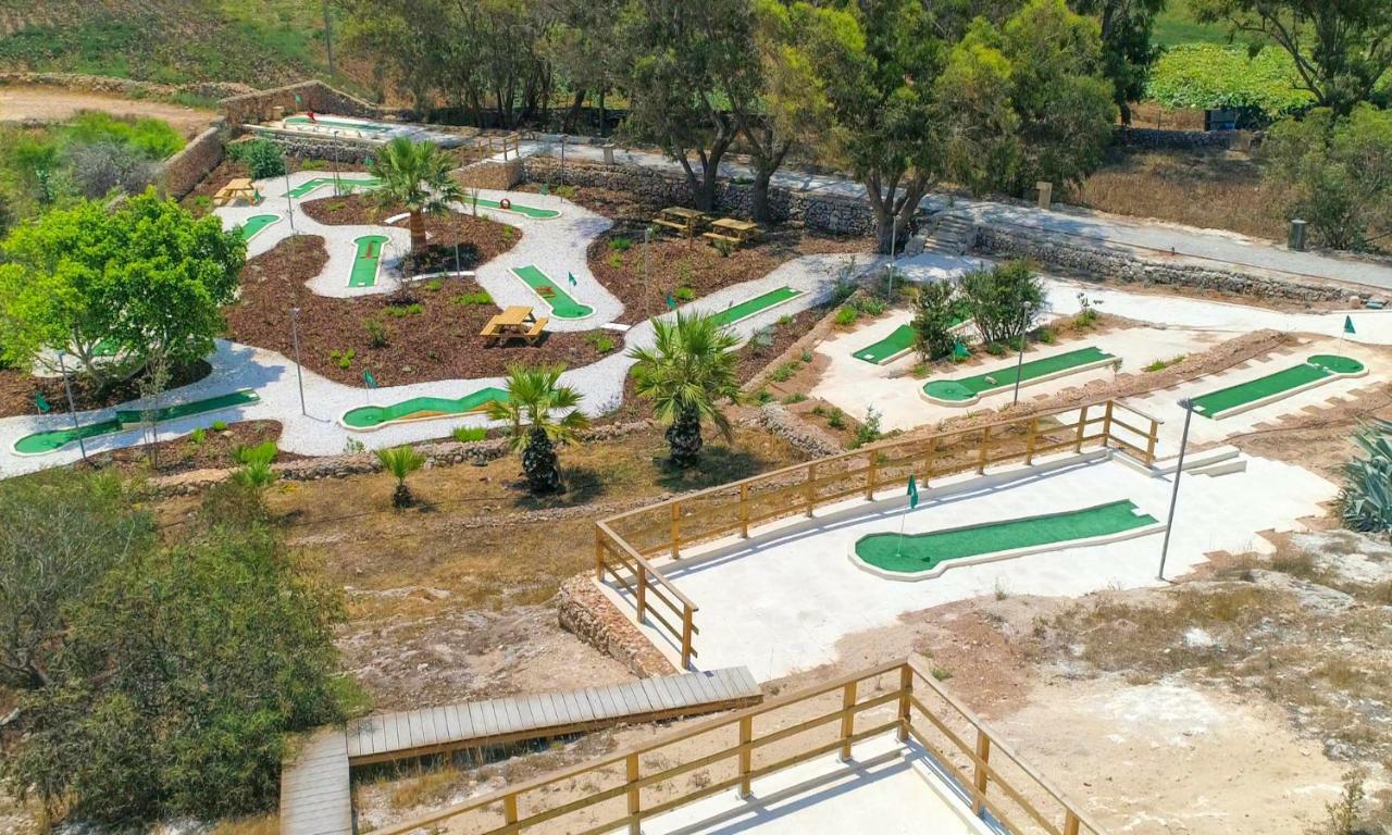 Mellieha Holiday Centre Екстериор снимка