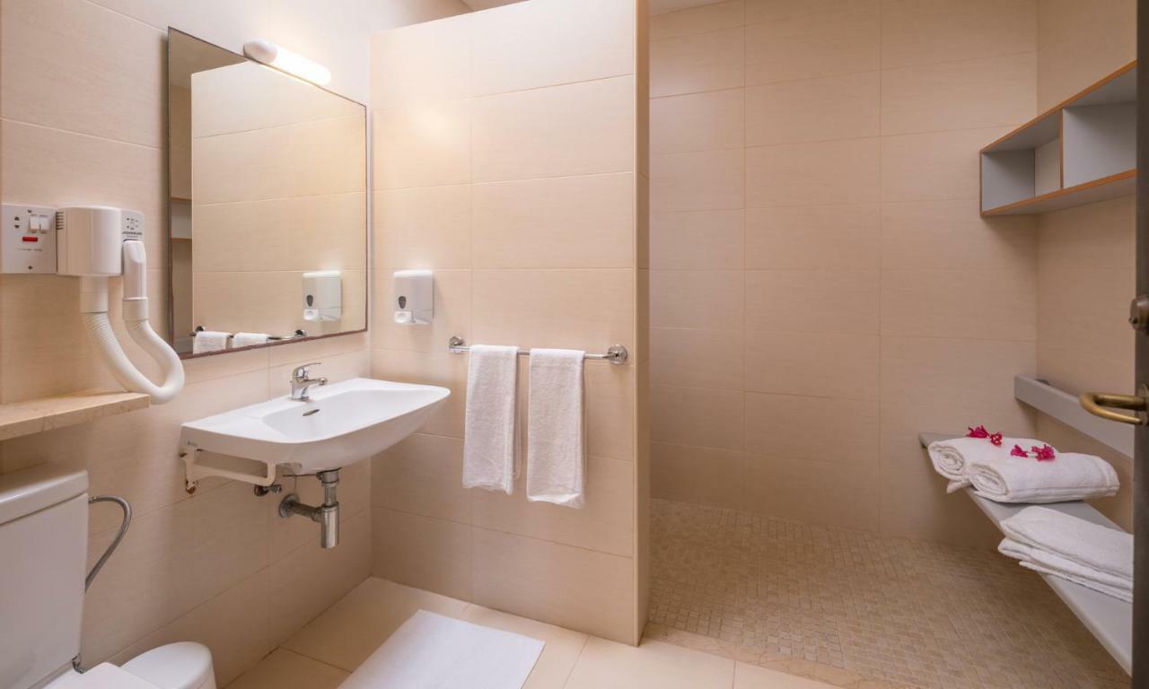 Mellieha Holiday Centre Екстериор снимка