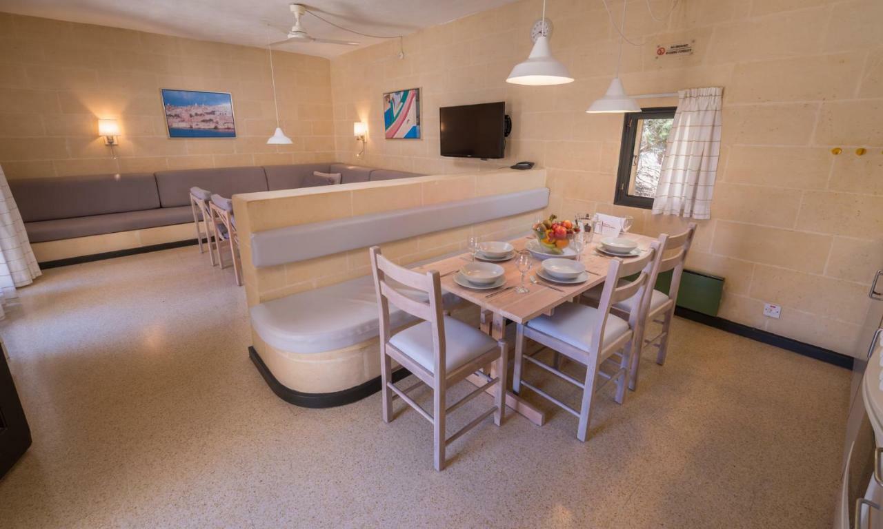 Mellieha Holiday Centre Екстериор снимка