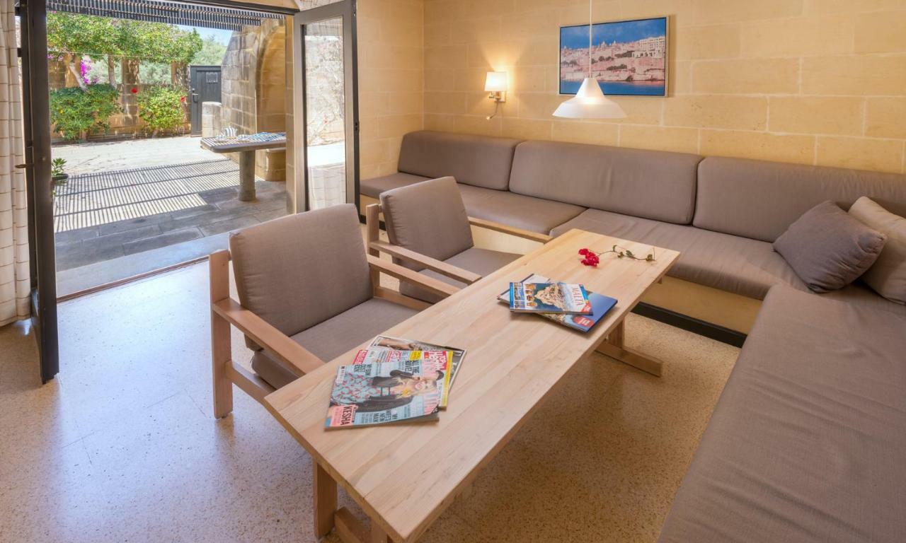 Mellieha Holiday Centre Екстериор снимка